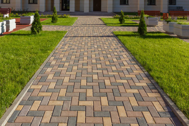 Best Residential Driveway Pavers in Le Roy, IL